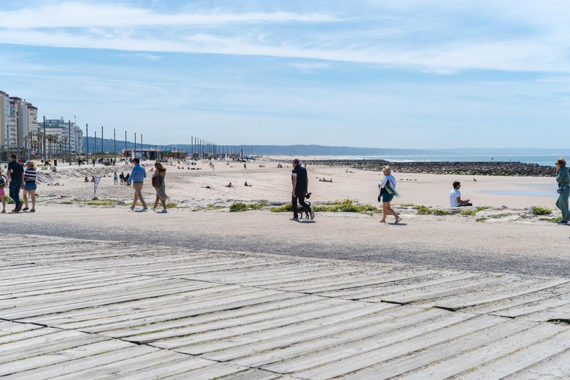 Sea View & Sundown, 150M From The Beach And Surf Spots Costa da Caparica Exterior foto